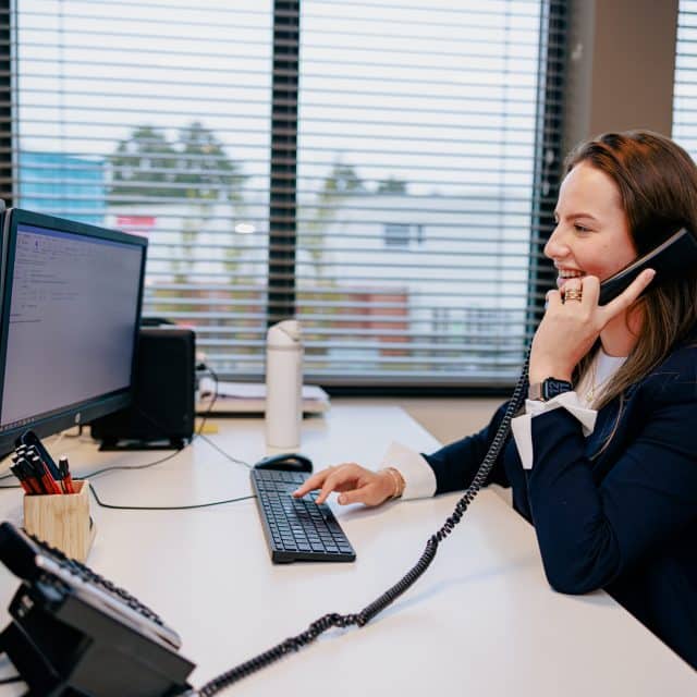 Telefonisch contact met MAAT